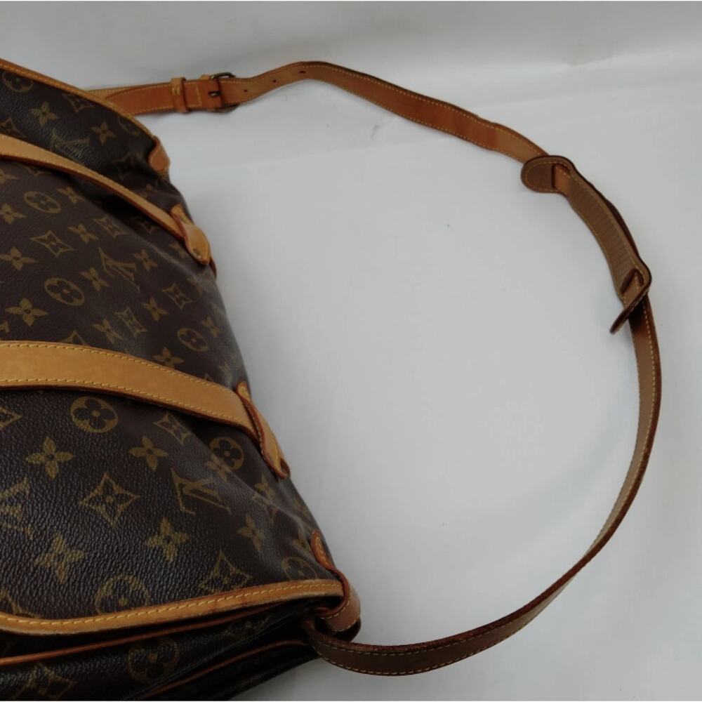 ⭐🔥AUTHENTIC🔥⭐Louis Vuitton Saumur 43 Crossbody - Picture 6 of 9